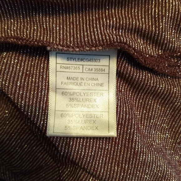 Cupcakes and Cashmere metallic plum v-neck top size small - Picture 7 of 8